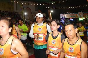 BIB: 6089, 156
                            <button type="button" onclick="openModal(9884422)" class="btn btn-primary btn-sm float-right btn-popup" data-toggle="modal" data-target=".modal-high-quality">
                        <i class="fas fa-shopping-cart"></i> Add to Cart
                    </button>
                                            <button type="button" onclick="isThisMe(9884422, true)" class="btn btn-success btn-sm float-right btn-popup btn-isme hidden" data-toggle="tooltip" data-placement="bottom" title="นี่คือรูปของคุณใช่ไหม คลิกที่นี่เพื่อเอาเข้าอัลบั้ม">
                        <i class="fas fa-plus"></i> Add to album
                    </button>
                    <button type="button" onclick="isThisMe(9884422, false)" class="btn btn-warning btn-sm float-right btn-popup btn-isnotme hidden">
                        <i class="fas fa-ban"></i> Remove from album
                    </button>